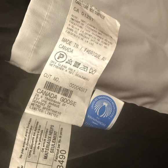 AUTHENTIC Canada Goose Expedition Parka - Picture 11 of 11